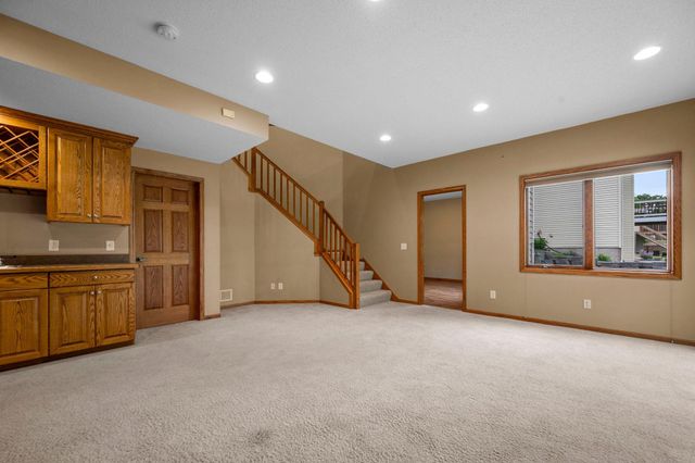 3878 Arlington Drive, Woodbury, MN 55129
