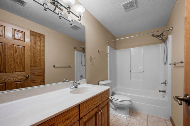 3878 Arlington Drive, Woodbury, MN 55129