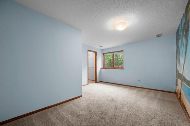 3878 Arlington Drive, Woodbury, MN 55129