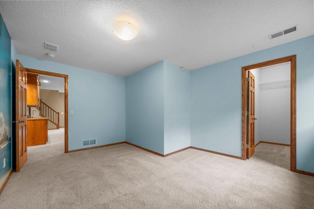 3878 Arlington Drive, Woodbury, MN 55129