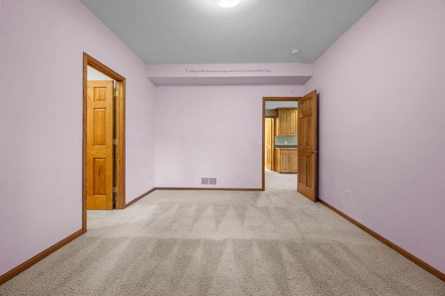 3878 Arlington Drive, Woodbury, MN 55129