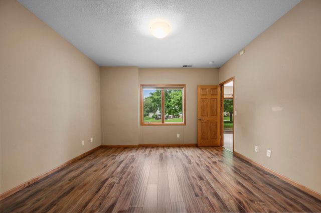 3878 Arlington Drive, Woodbury, MN 55129