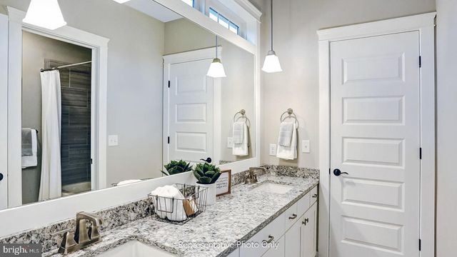 127 QUINN DR, Lebanon, PA 17042