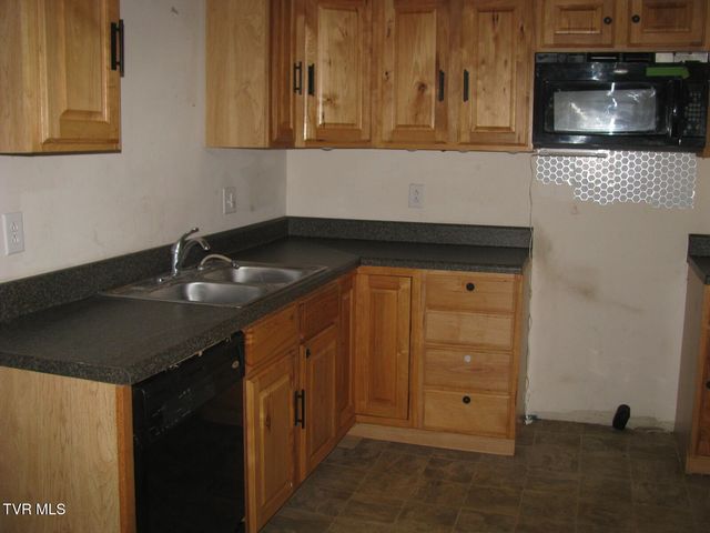 129 Fredrick Street, Kingsport, TN 37660