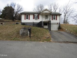 129 Fredrick Street, Kingsport, TN 37660