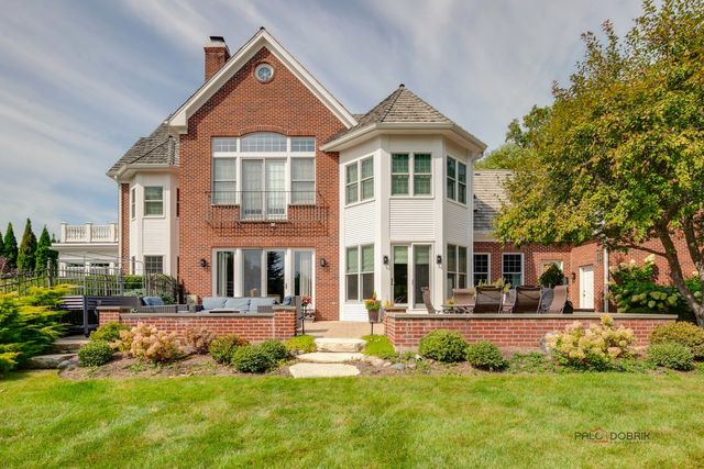 5760 Churchill Lane, Libertyville, IL 60048
