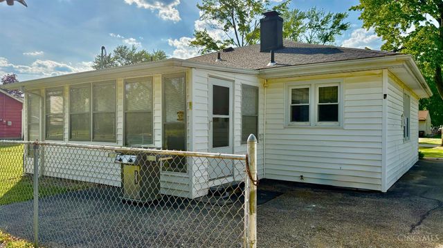 1811 Lois Lane, Goshen Twp, OH 45122
