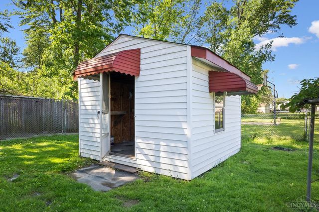 1811 Lois Lane, Goshen Twp, OH 45122