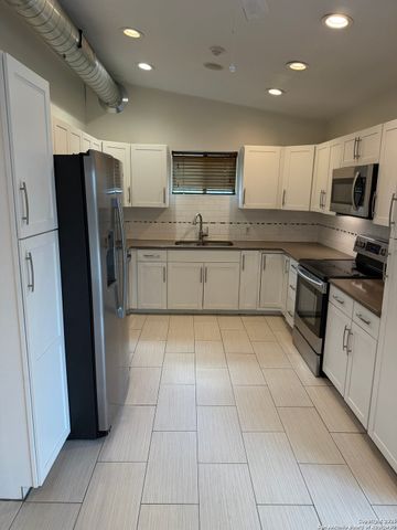 451 oak, San Antonio, TX 78215