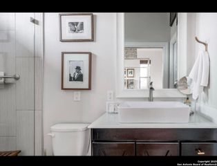 451 oak, San Antonio, TX 78215