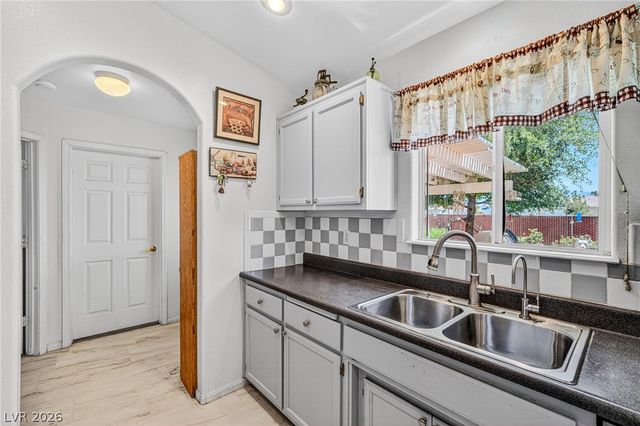 2901 South Blagg Road, Pahrump, NV 89048
