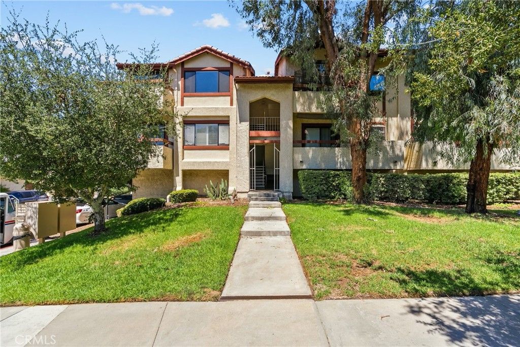 Image 1 of property listing at 18161 Sundowner 932, Canyon Country, CA 91387