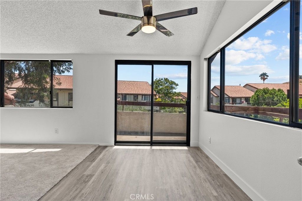 Image 10 of property listing at 18161 Sundowner 932, Canyon Country, CA 91387
