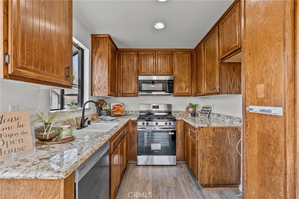 Image 12 of property listing at 18161 Sundowner 932, Canyon Country, CA 91387