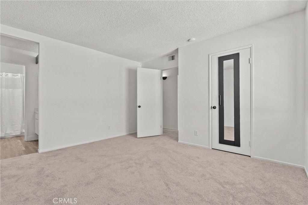 Image 27 of property listing at 18161 Sundowner 932, Canyon Country, CA 91387