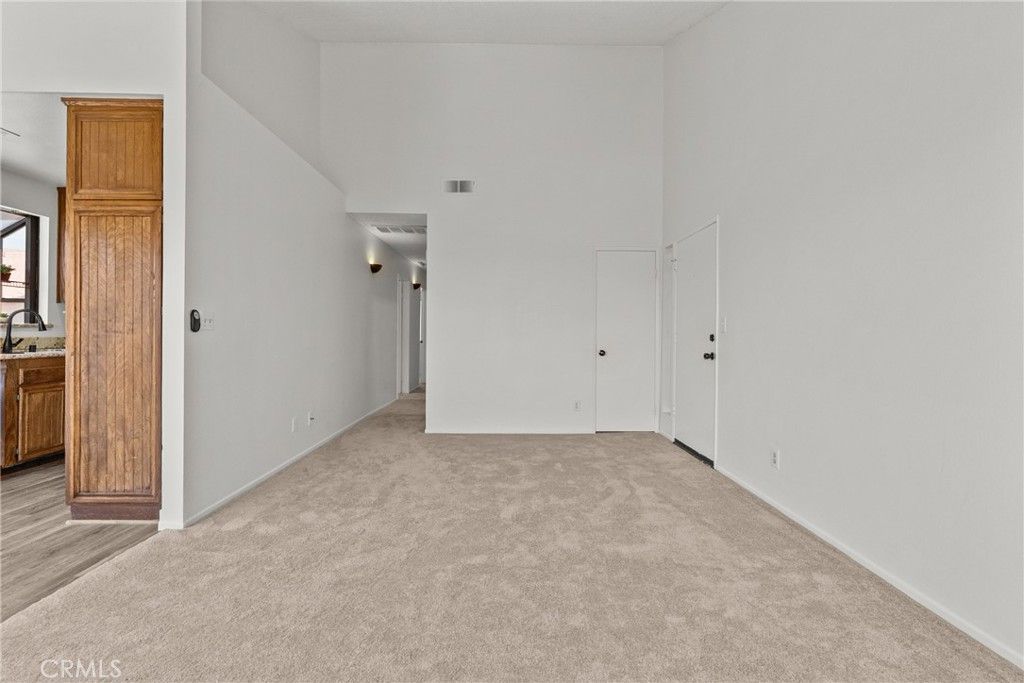 Image 7 of property listing at 18161 Sundowner 932, Canyon Country, CA 91387