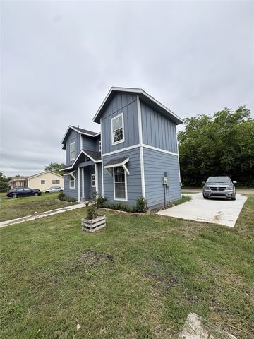 316 Henry Street, Waxahachie, TX 75165