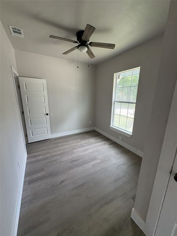 316 Henry Street, Waxahachie, TX 75165