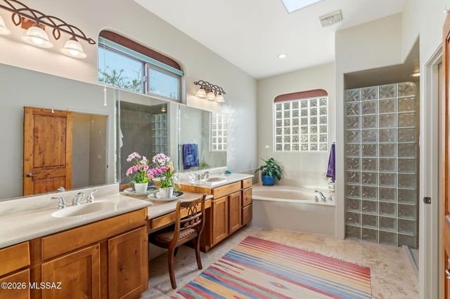10148 N Wild Creek Drive, Oro Valley, AZ 85742