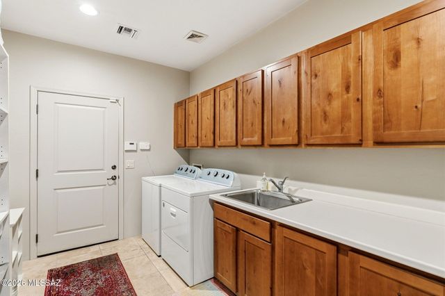 10148 N Wild Creek Drive, Oro Valley, AZ 85742