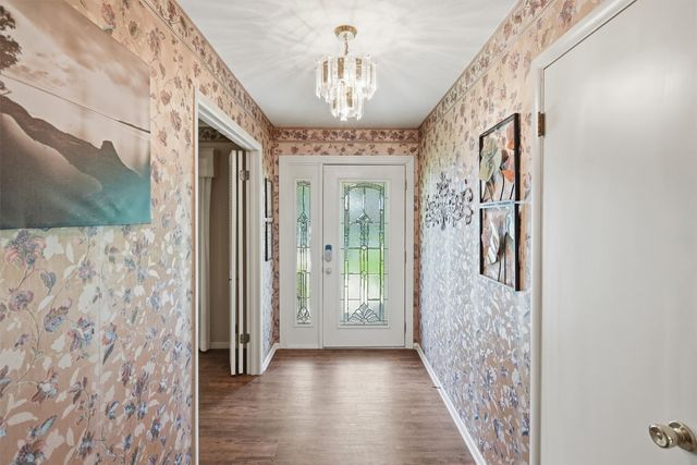 1226 Crestwood Drive, Cleburne, TX 76033