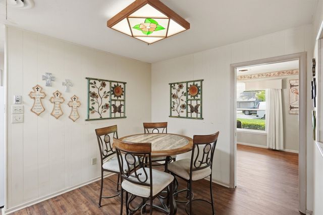 1226 Crestwood Drive, Cleburne, TX 76033