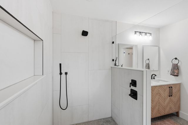 1226 Crestwood Drive, Cleburne, TX 76033