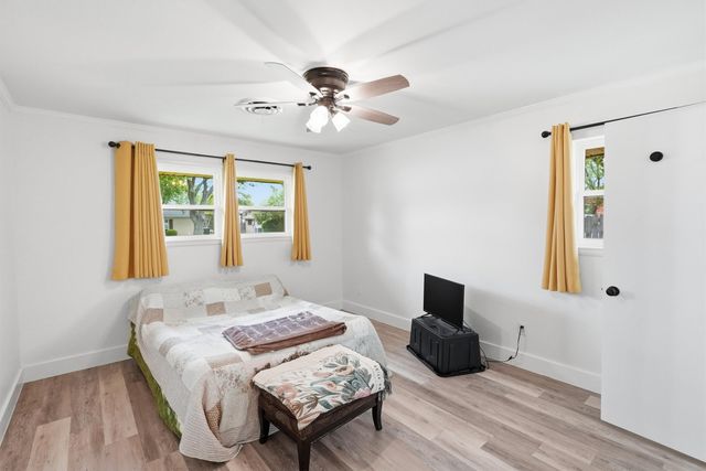 1226 Crestwood Drive, Cleburne, TX 76033