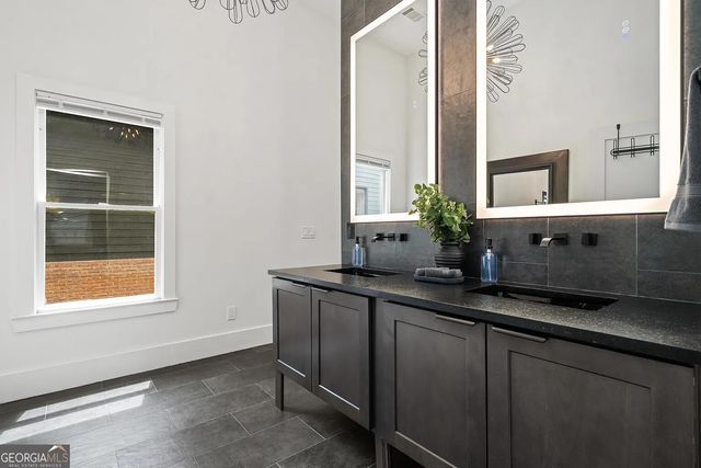1041 Walker Avenue SE, Atlanta, GA 30316