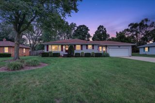 1055 Elmwood Drive, Jenison, MI 49428