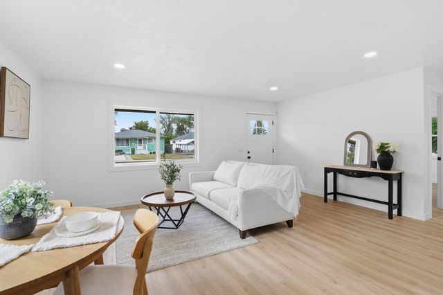 1644 E LONGFELLOW Ave, Spokane, WA 99207