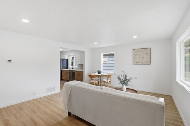 1644 E LONGFELLOW Ave, Spokane, WA 99207