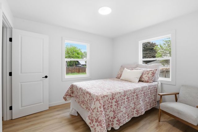 1644 E LONGFELLOW Ave, Spokane, WA 99207