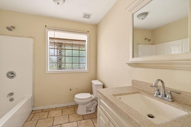 3718 Howze St., Moss Point, MS 39563