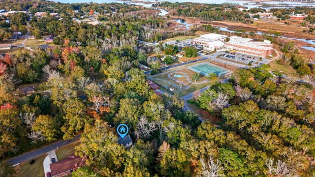 3718 Howze St., Moss Point, MS 39563