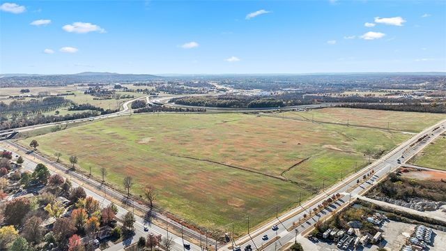 685 Van Asche Drive, Fayetteville, AR 72704