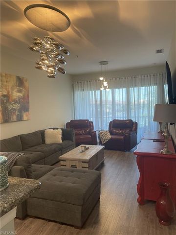 15126 Palmer Lake CIR 205, Naples, FL 34109