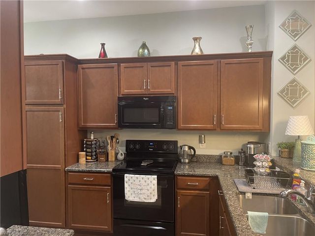 15126 Palmer Lake CIR 205, Naples, FL 34109