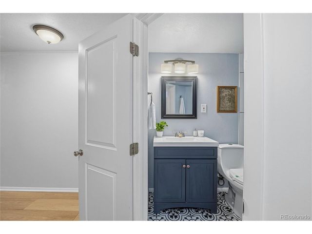 4880 S Kalamath St, Englewood, CO 80110