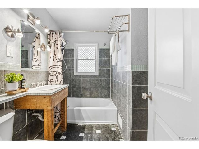 4880 S Kalamath St, Englewood, CO 80110