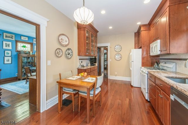 8 Appleton Rd, Bloomfield Twp., NJ 07003