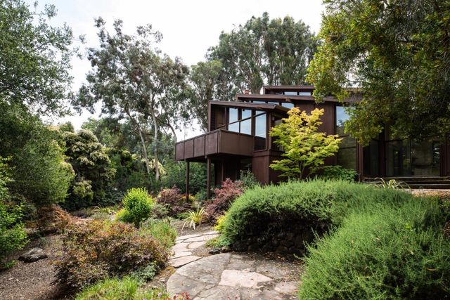 706 Tolman Drive, Stanford, CA 94305