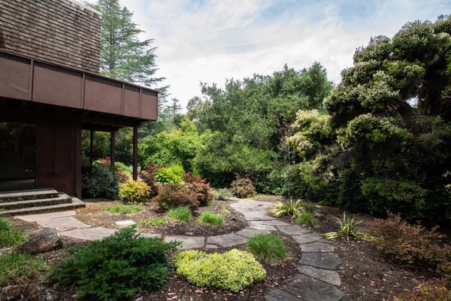 706 Tolman Drive, Stanford, CA 94305