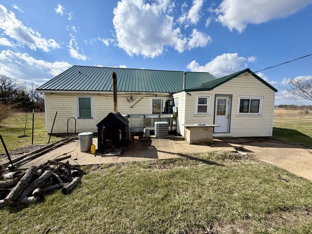 7768 High Point Drive, Raymondville, MO 65555