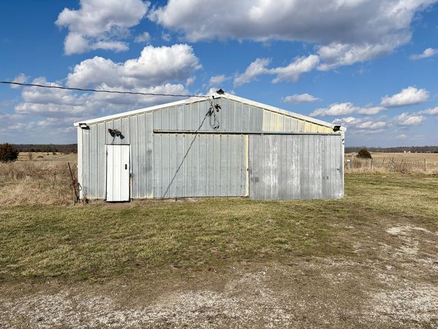 7768 High Point Drive, Raymondville, MO 65555