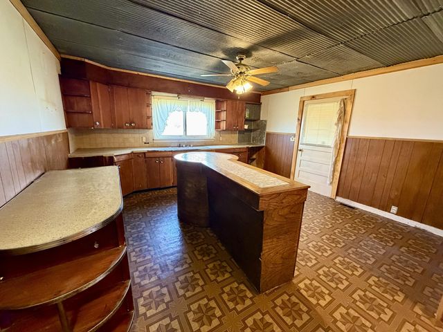 7768 High Point Drive, Raymondville, MO 65555