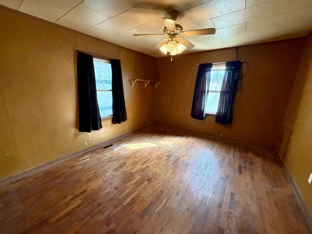 7768 High Point Drive, Raymondville, MO 65555