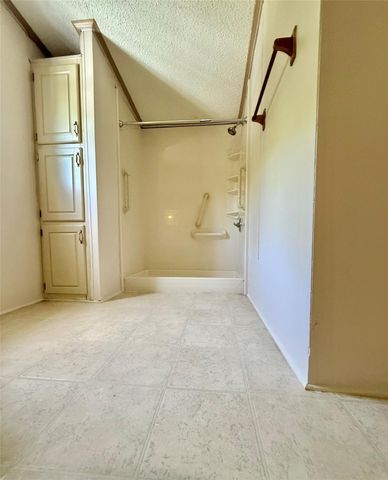 1014 Tealway Drive, Pasadena, TX 77504