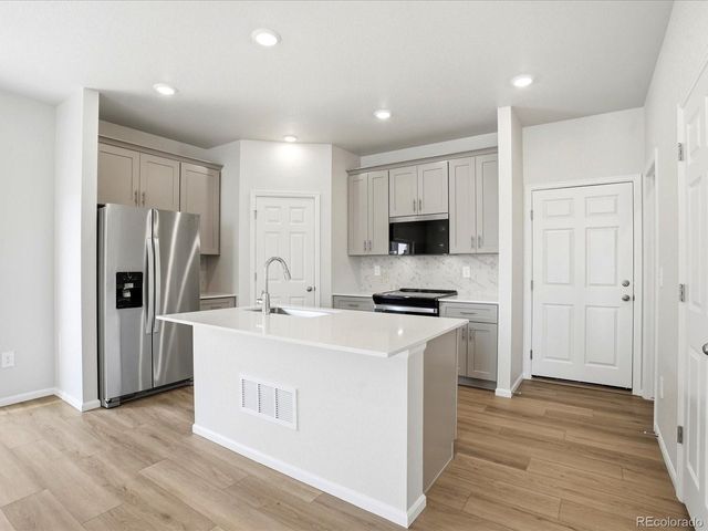 2163 E 164th Ave, Thornton, CO 80602