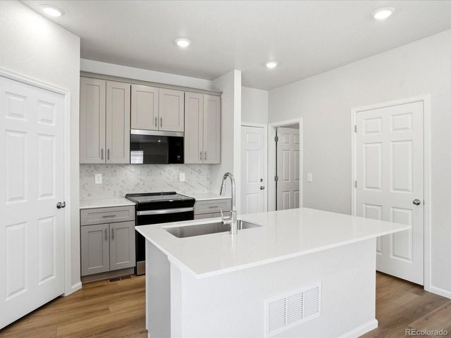 2163 E 164th Ave, Thornton, CO 80602
